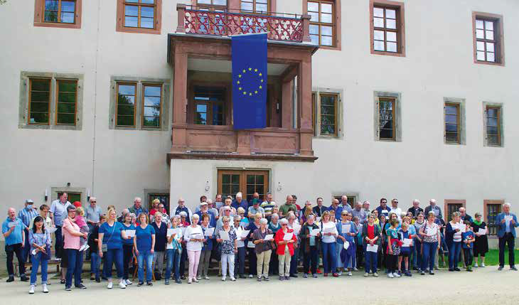 Wächtersbacher Chöre und viele Bürger sangen am 07.05.2022 für Frieden in der Ukraine und in der ganzen Welt. Wächtersbacher Chöre und viele Bürger sangen am 07.05.2022 für Frieden in der Ukraine und in der ganzen Welt.